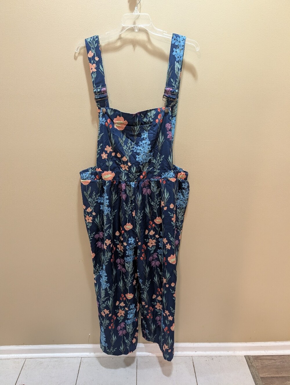 BloomChic Navy Floral Adjustable-Strap Jumpsuit Size 22/24 NWT NEW!